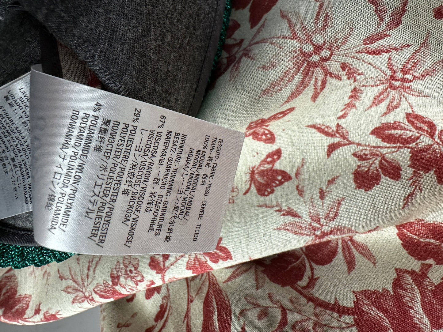 Gucci Red and Beige Floral Jumper with Metallic Red and Green Trim Size M (UK 10-12)