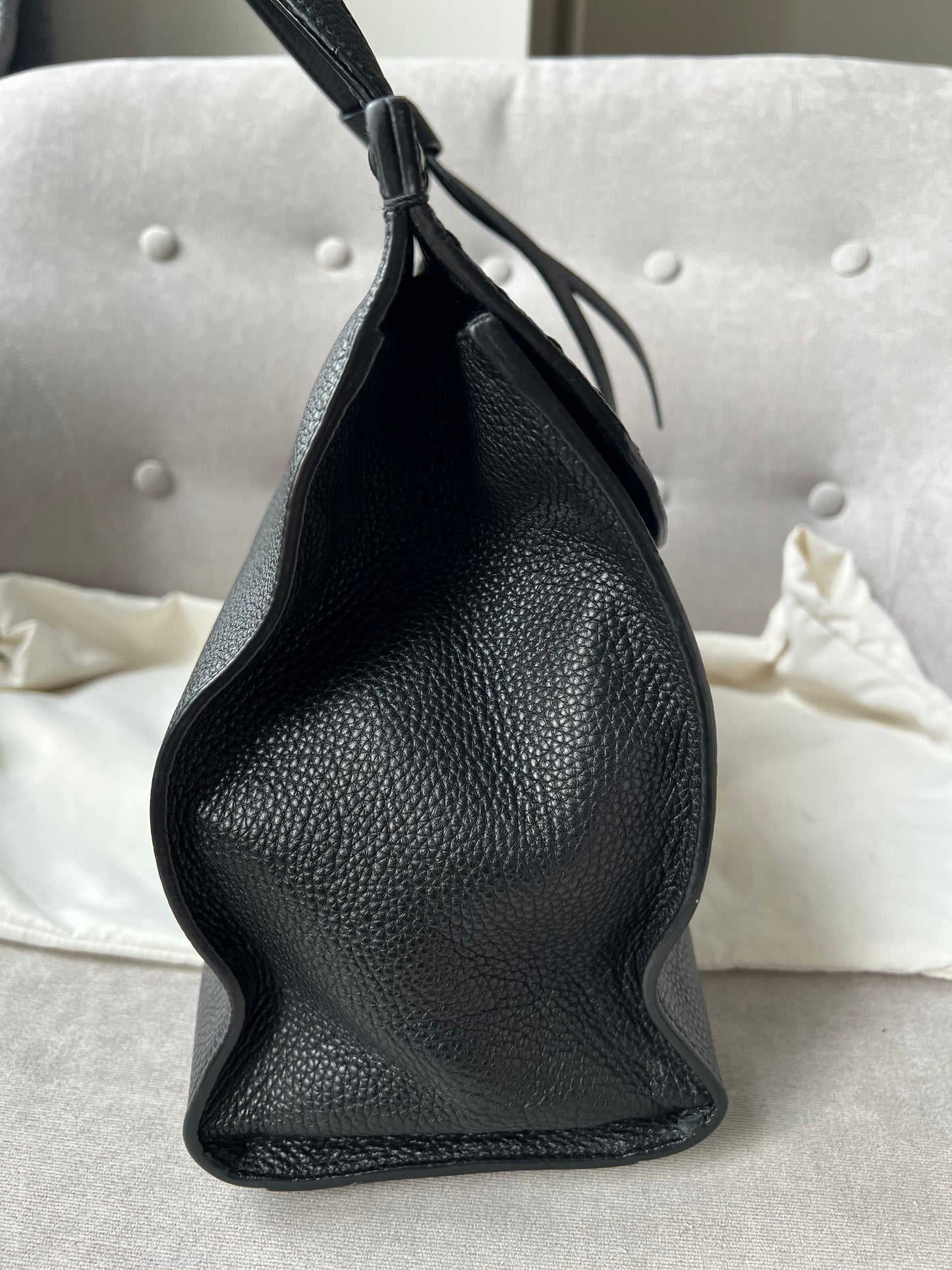 Gucci GG Black Marmont Medium Top Handle Bag