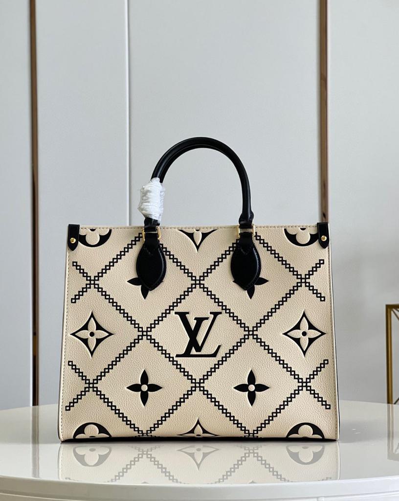 Louis Vuitton  MM Bag