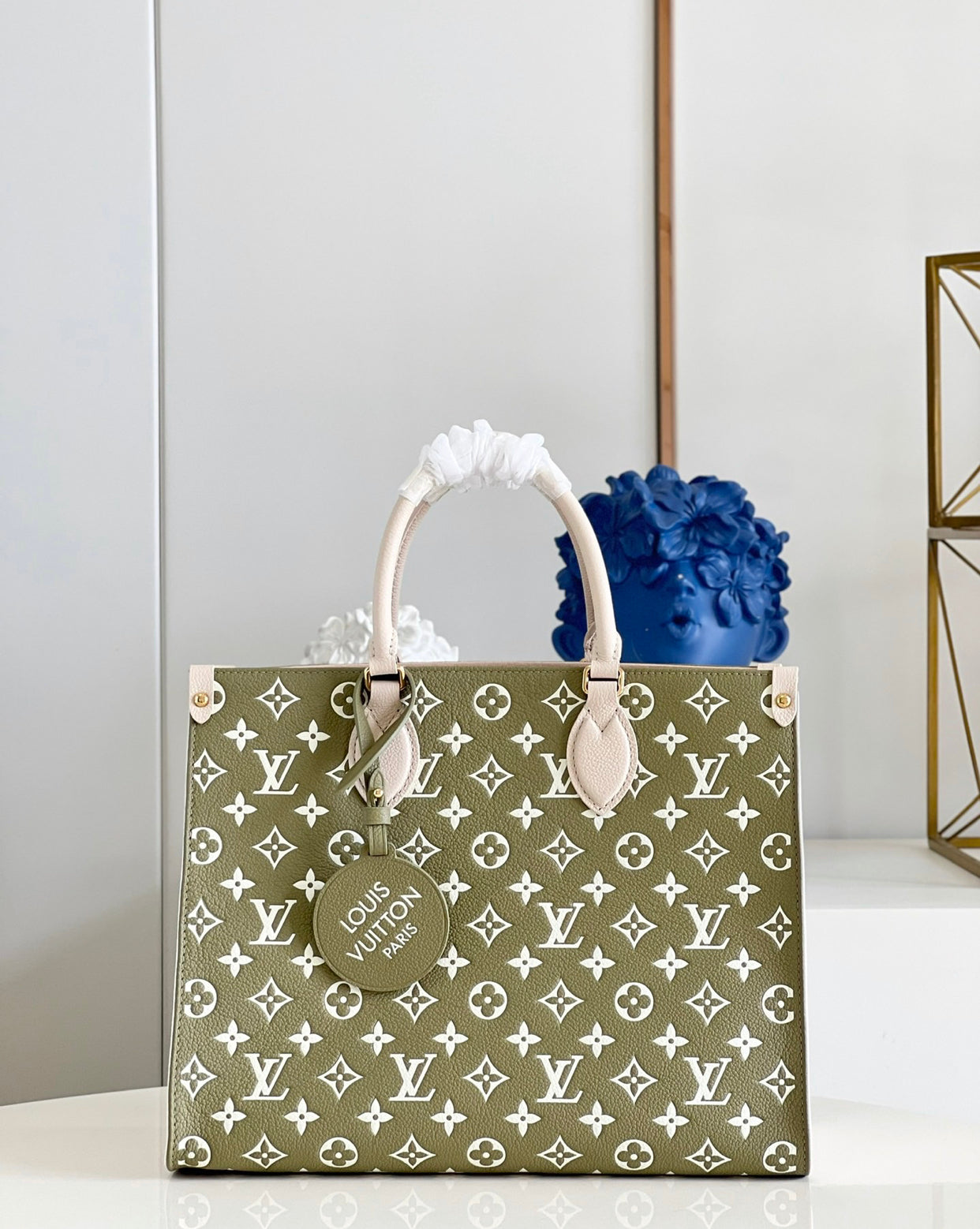 Louis Vuitton  MM Bag