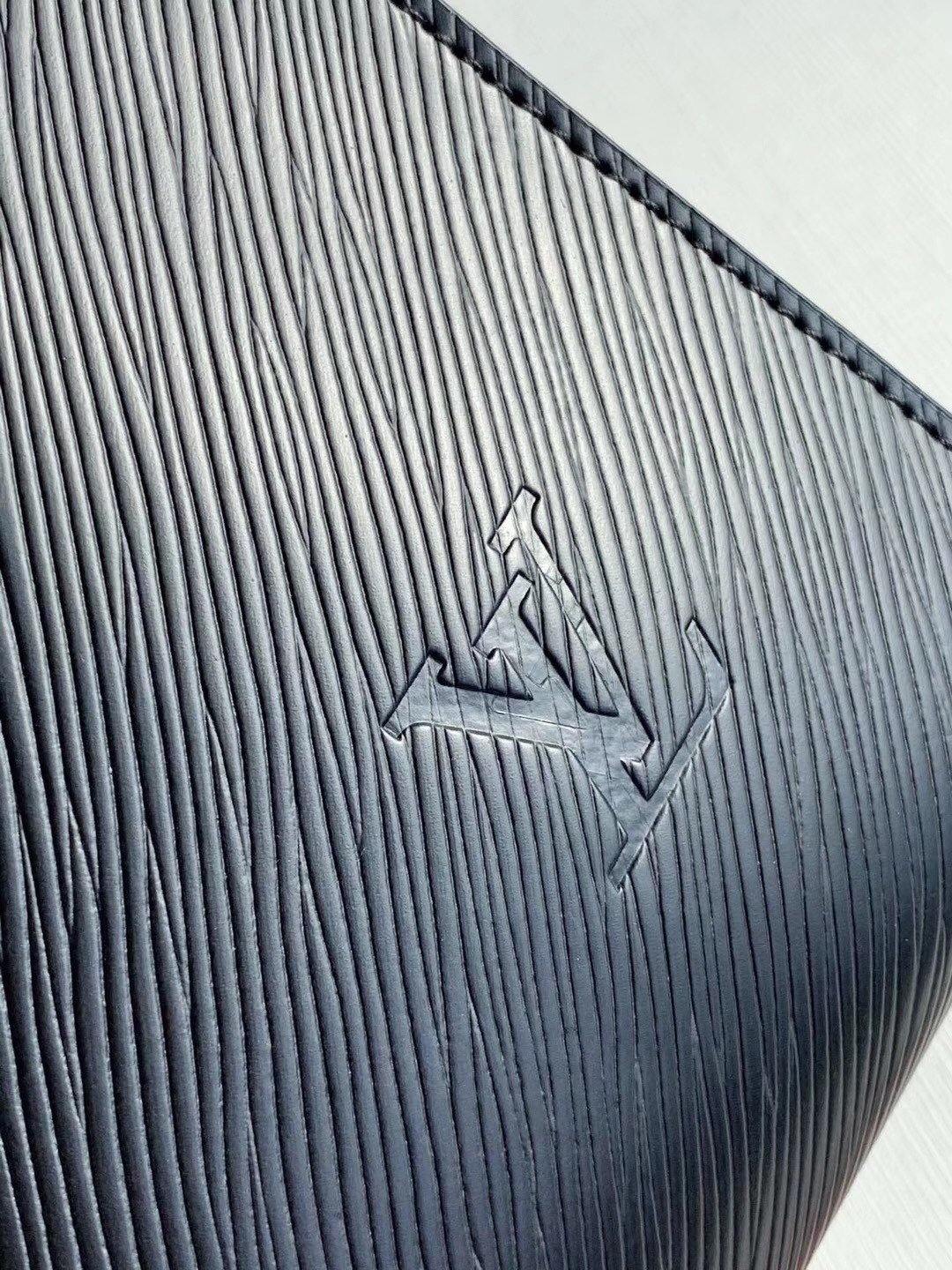 Louis Vuitton  MM Bag
