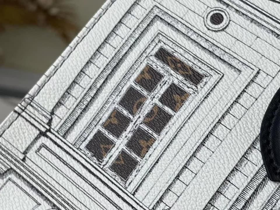 Louis Vuitton  MM Bag