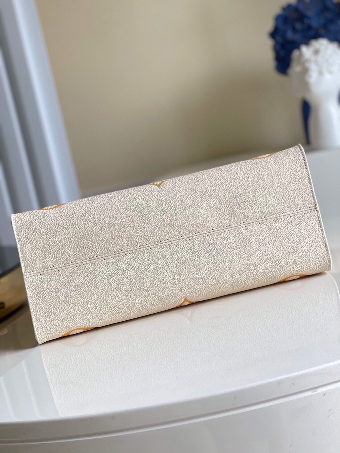 Louis Vuitton  MM Bag