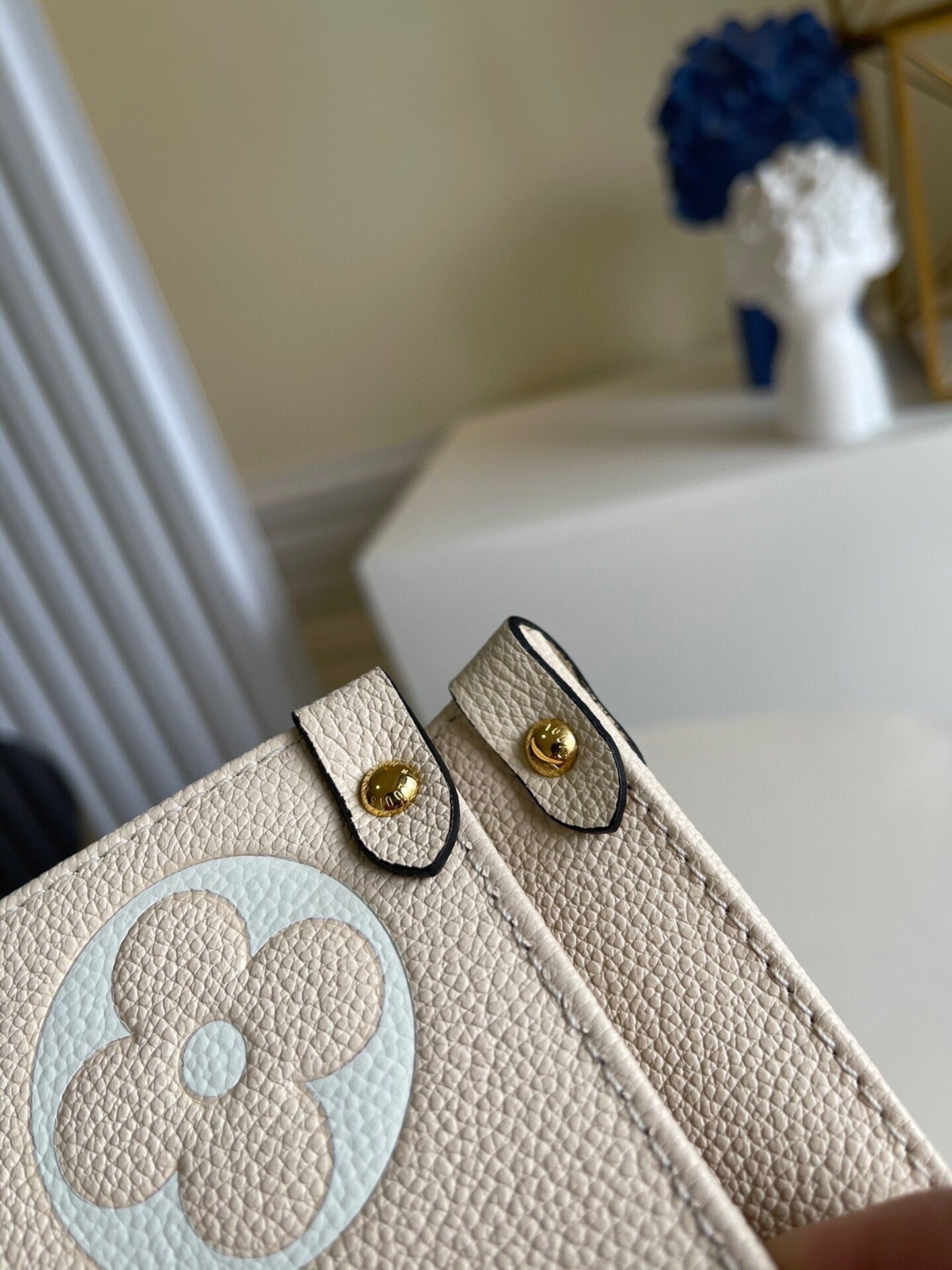 Louis Vuitton  MM Bag