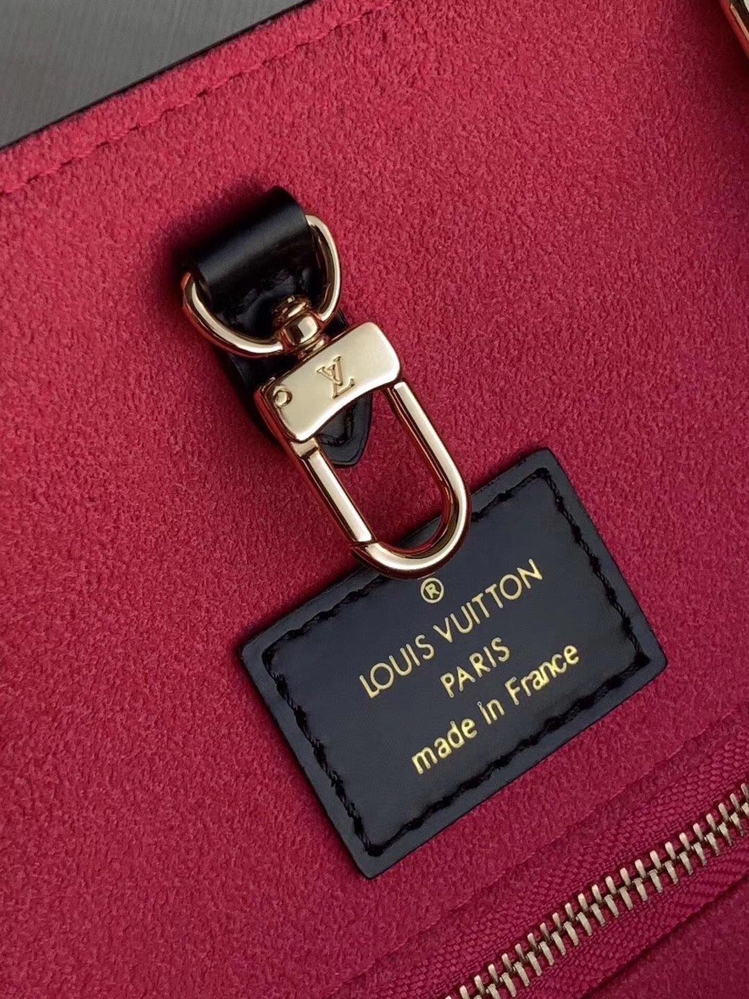 Louis Vuitton  MM Bag