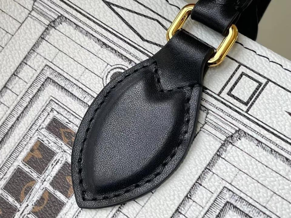 Louis Vuitton  MM Bag