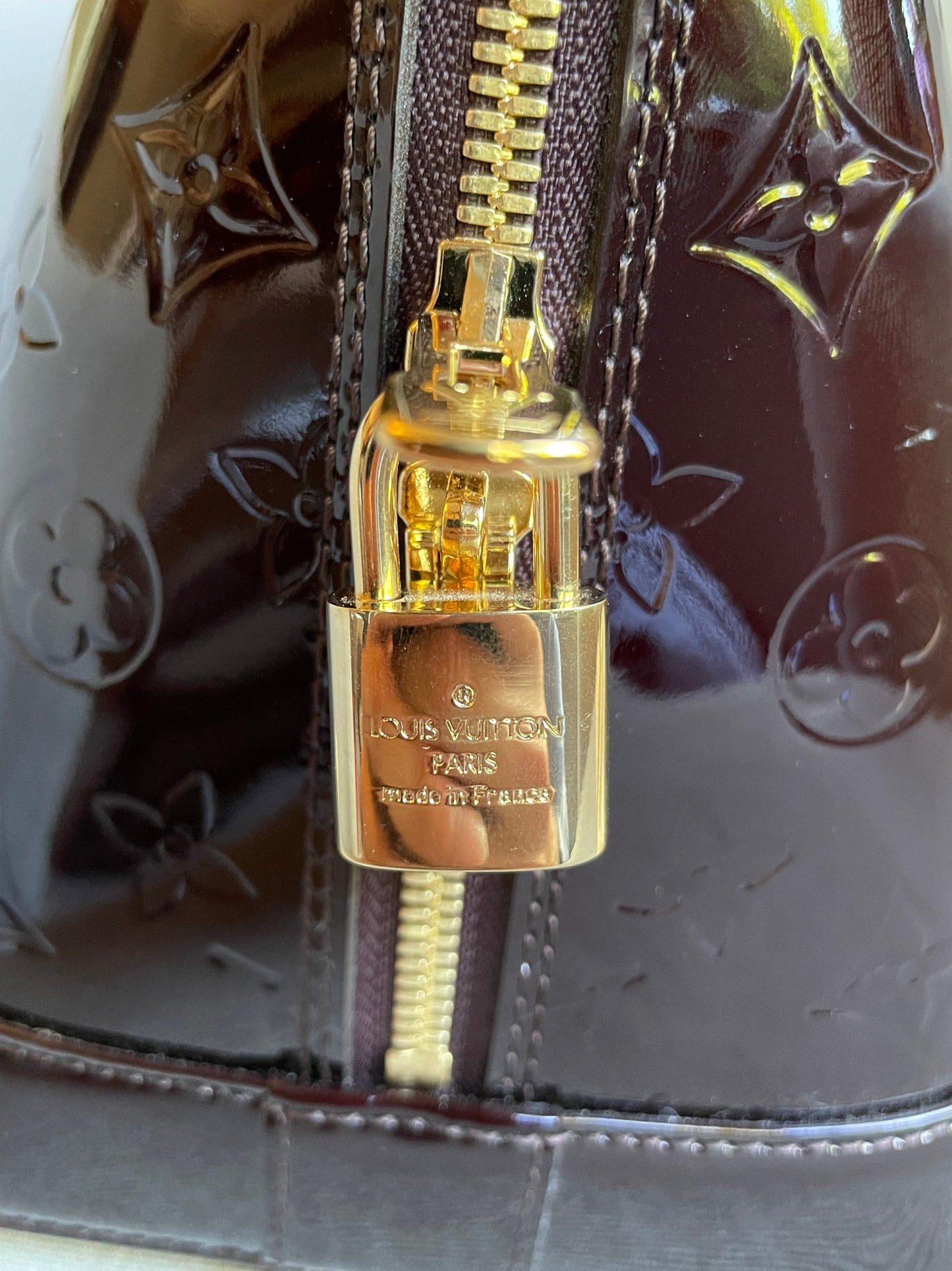 Louis Vuitton Alma Amarante Monogram Vernis