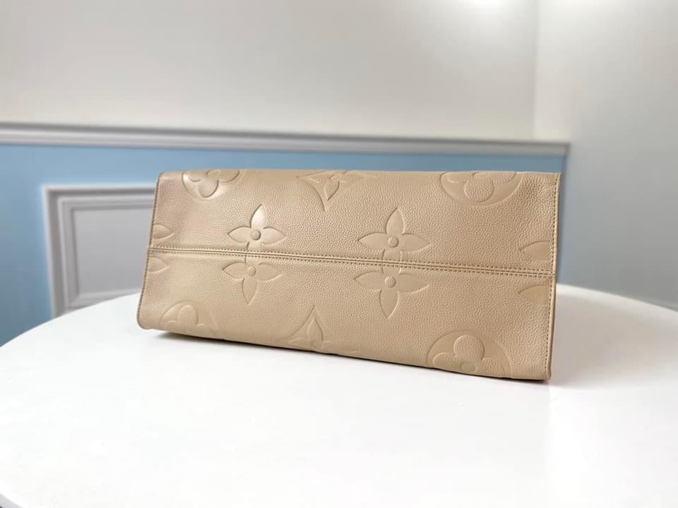 Louis Vuitton  MM Tote Bag
