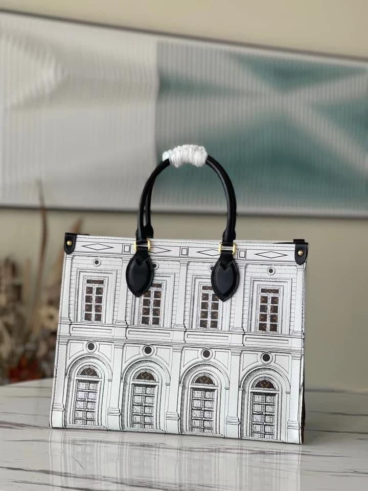 Louis Vuitton  MM Bag