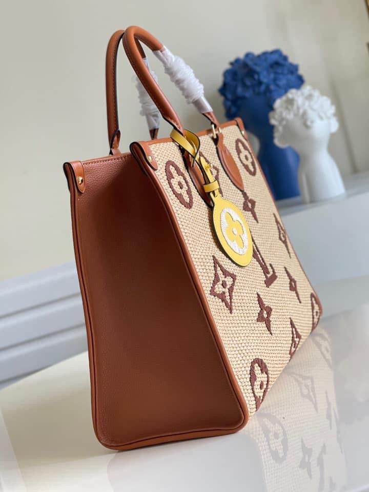 Louis Vuitton  MM Bag