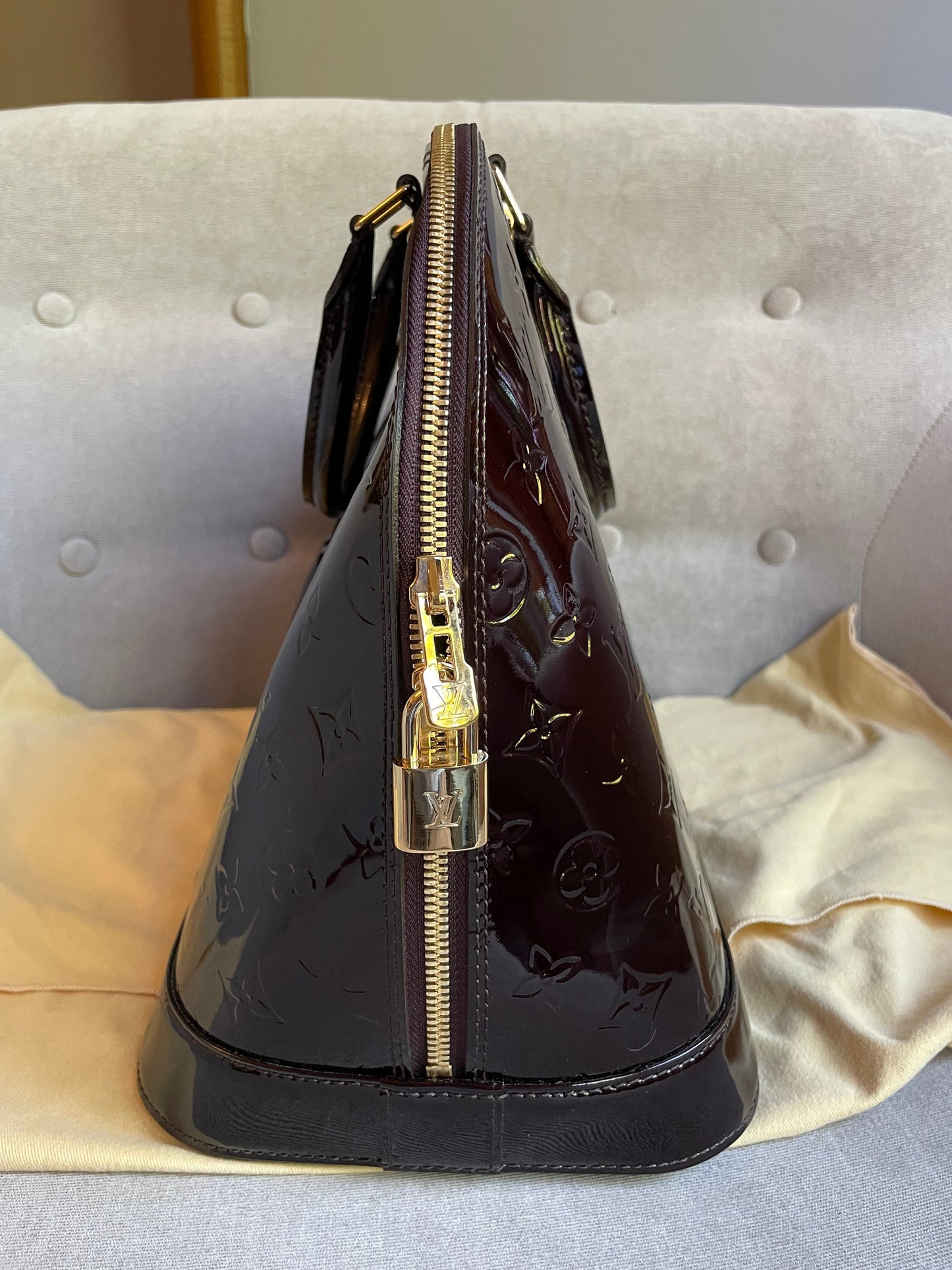 Louis Vuitton Alma Amarante Monogram Vernis
