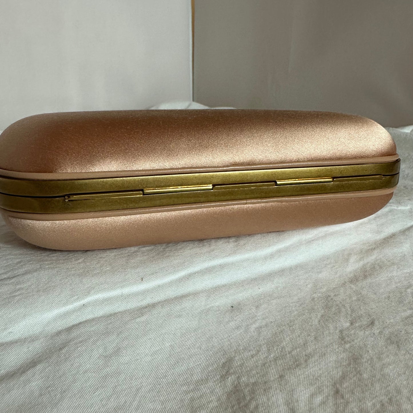 Gucci Broadway Butterfly Handbag Clutch in Apricot Pink