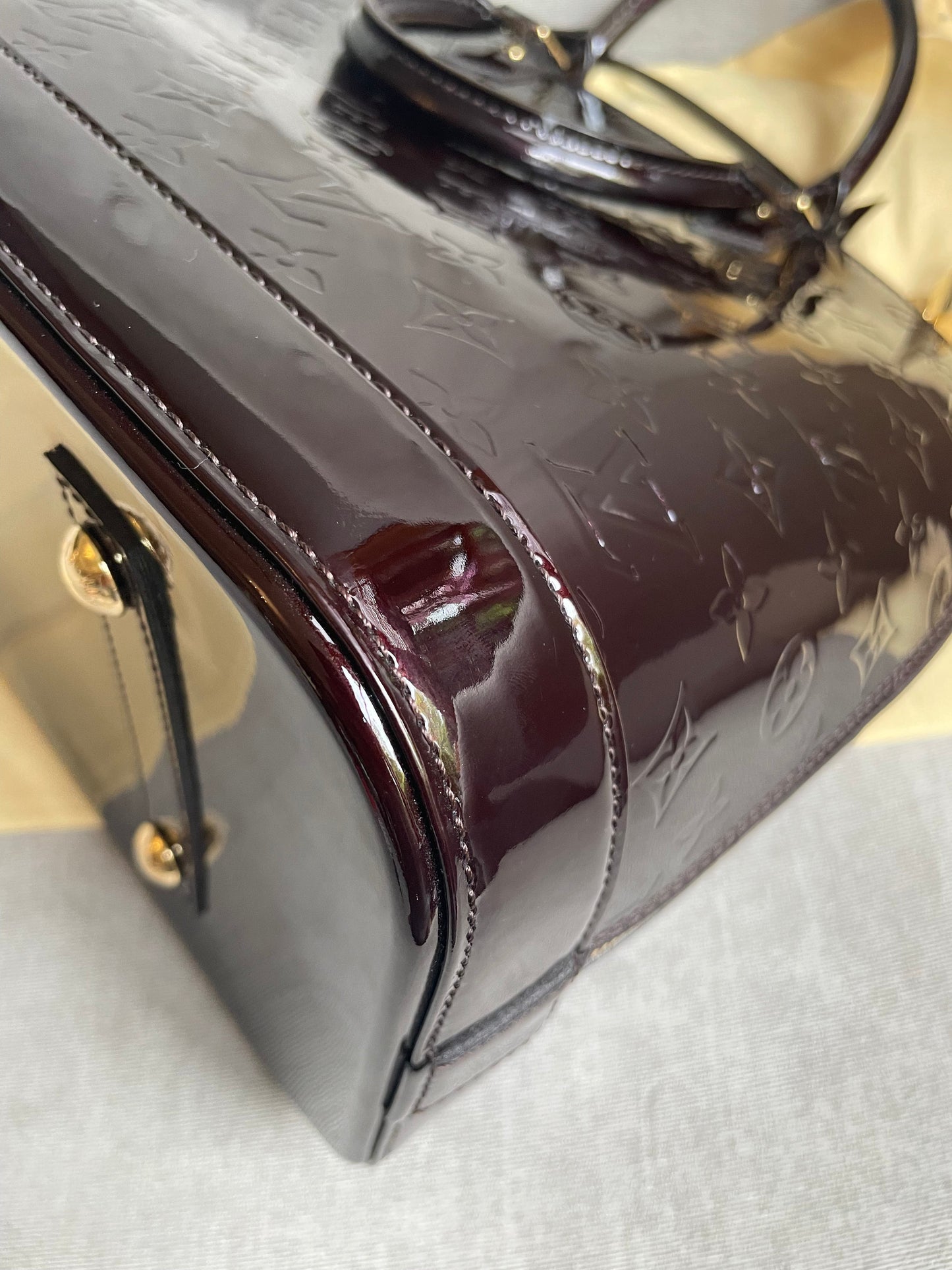 Louis Vuitton Alma Amarante Monogram Vernis