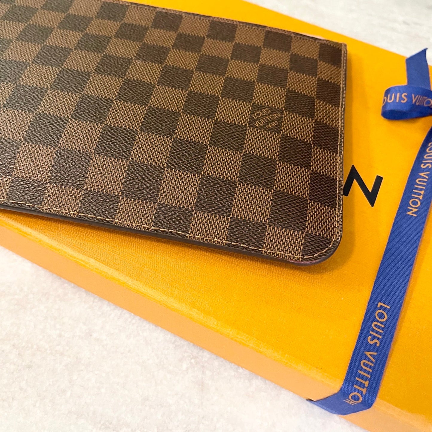 LOUIS VUITTON Damier Ebene Neverfull MM Pochette Wristlet Pouch In Rose Ballerine