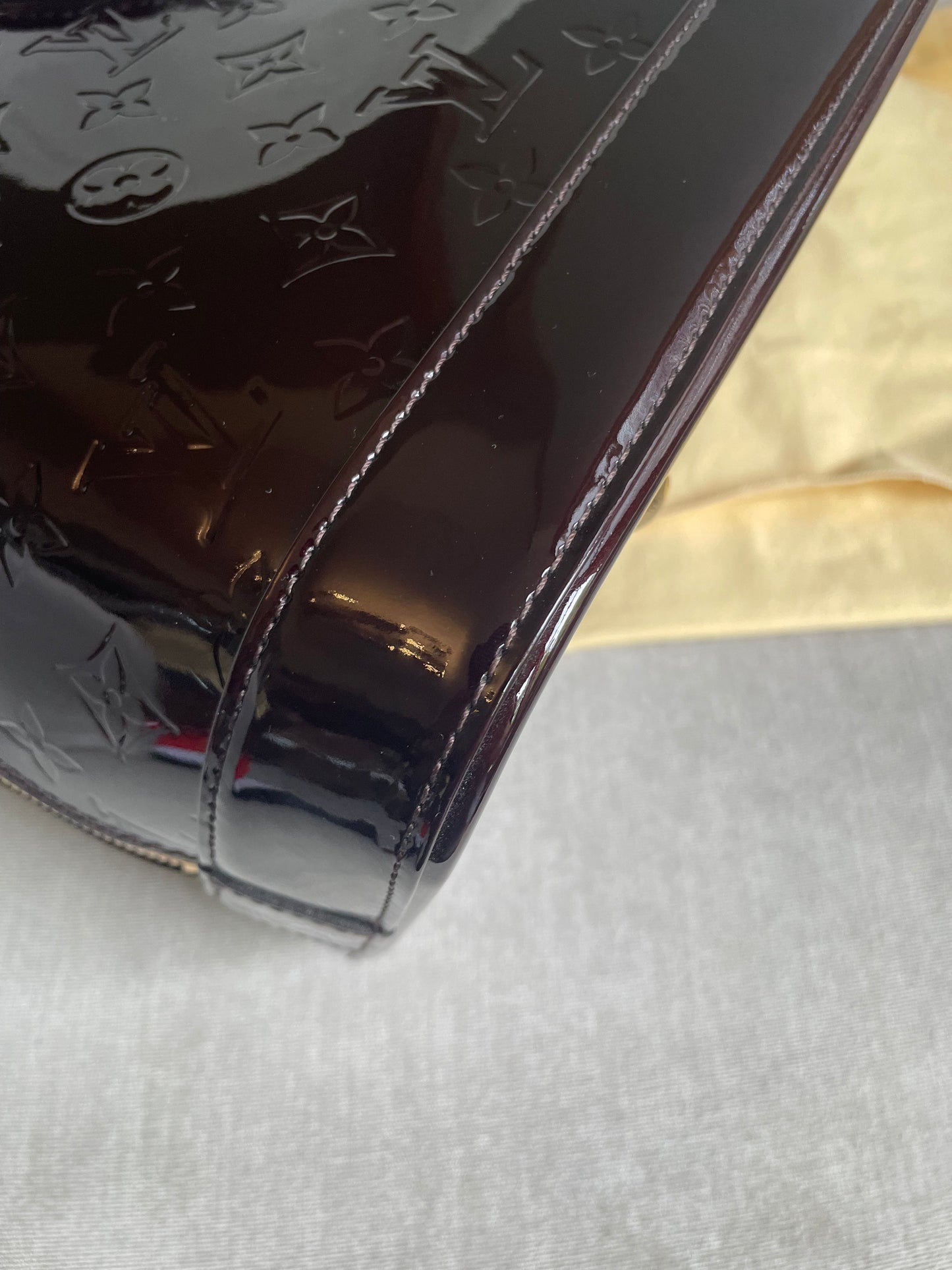 Louis Vuitton Alma Amarante Monogram Vernis