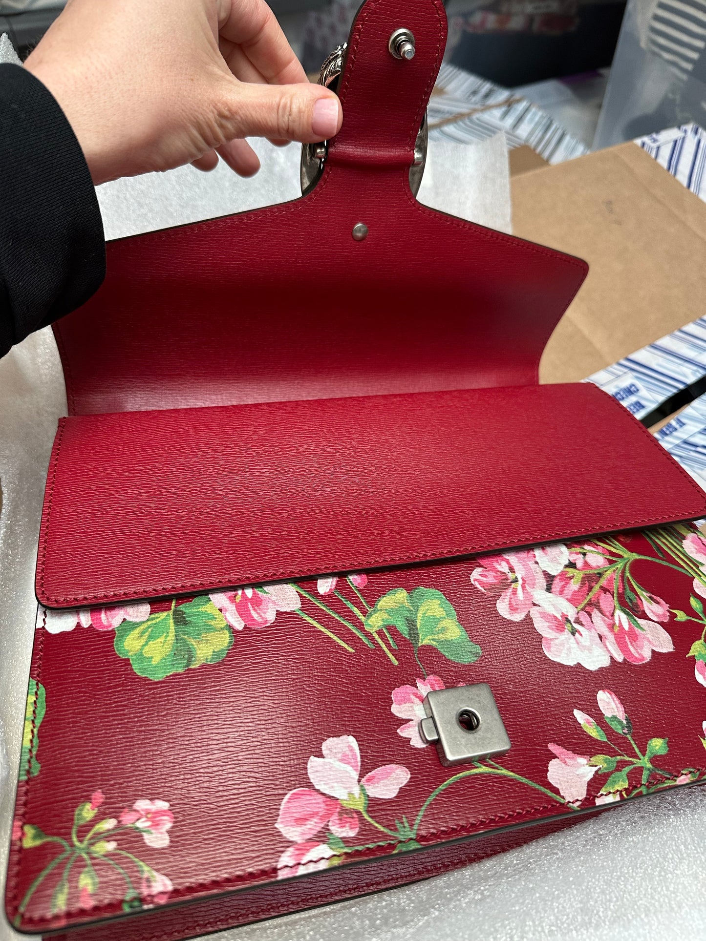 Gucci Large Dionysus Blooms Leather Shoulder Bag in Red