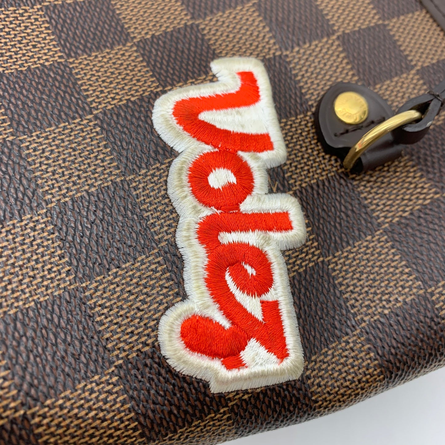 Handbag Luxury Designer By Louis Vuitton  Size: Medium