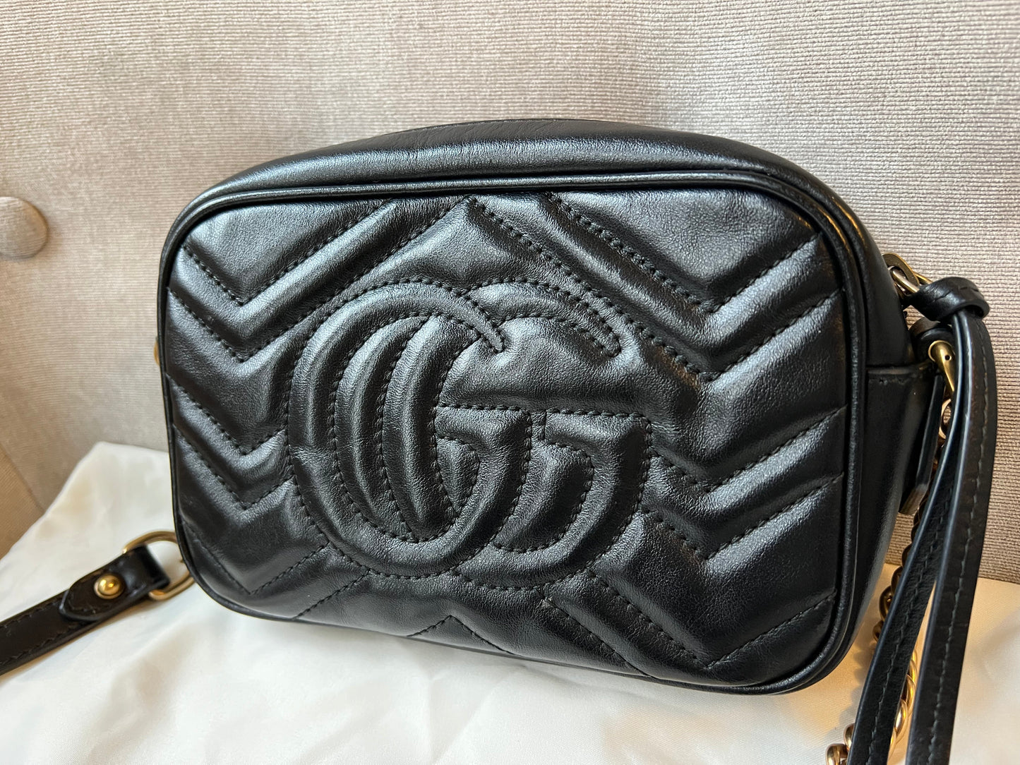Gucci GG Black Marmont Mini Shoulder Bag (RRP £1,160)