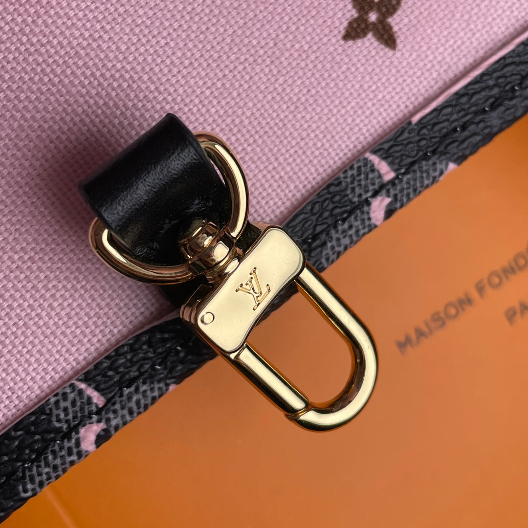 Louis Vuitton  MM Bag