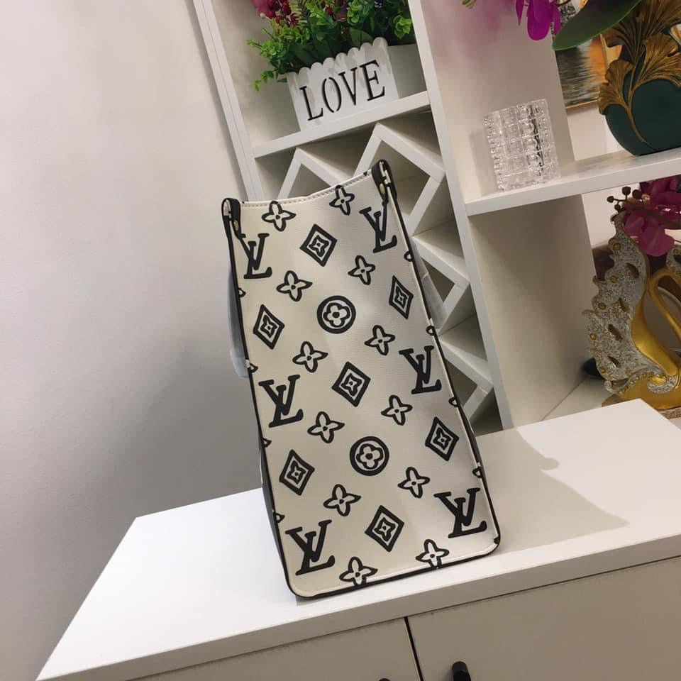 Louis Vuitton  GM Bag