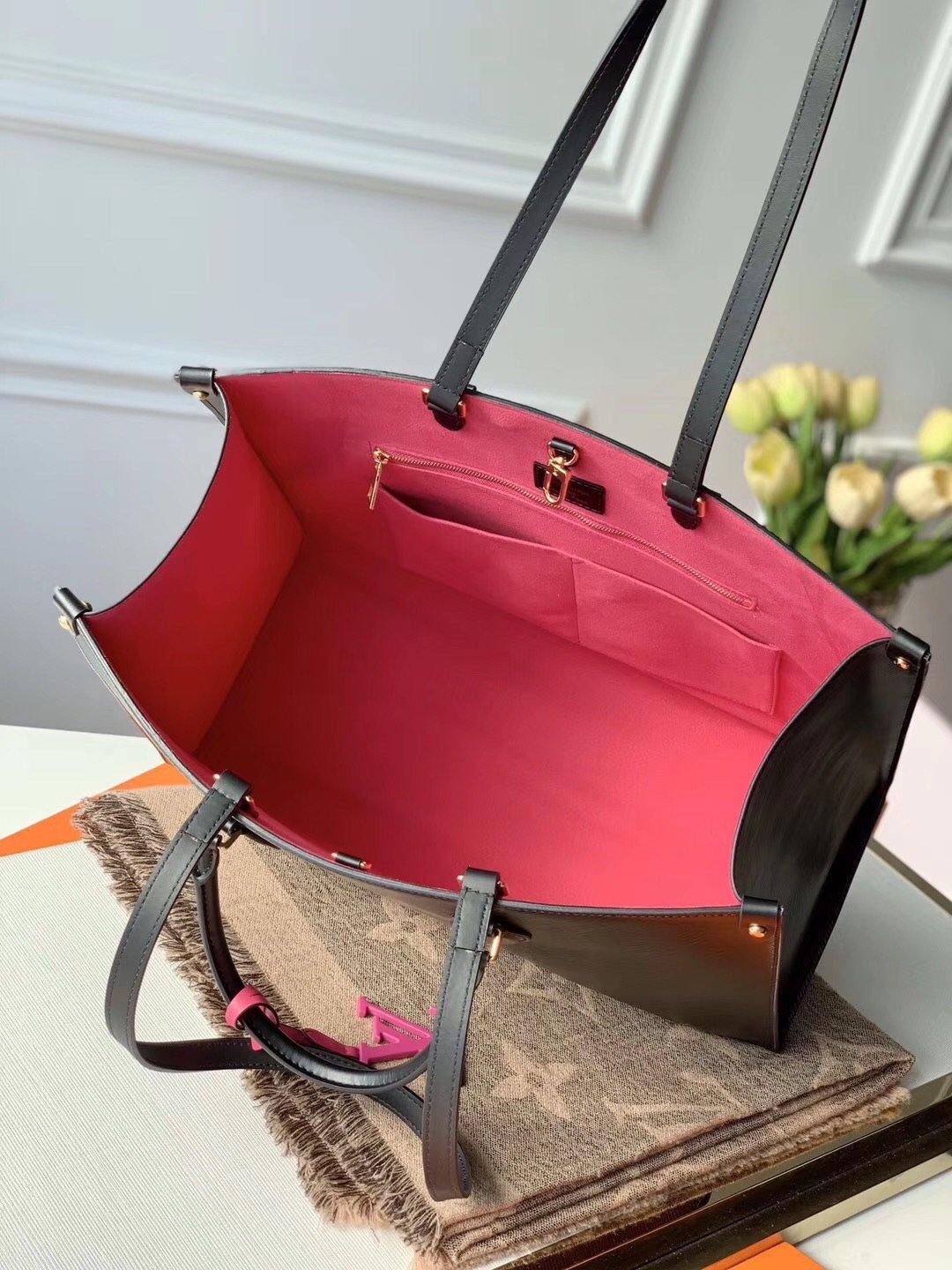 Louis Vuitton  MM Bag