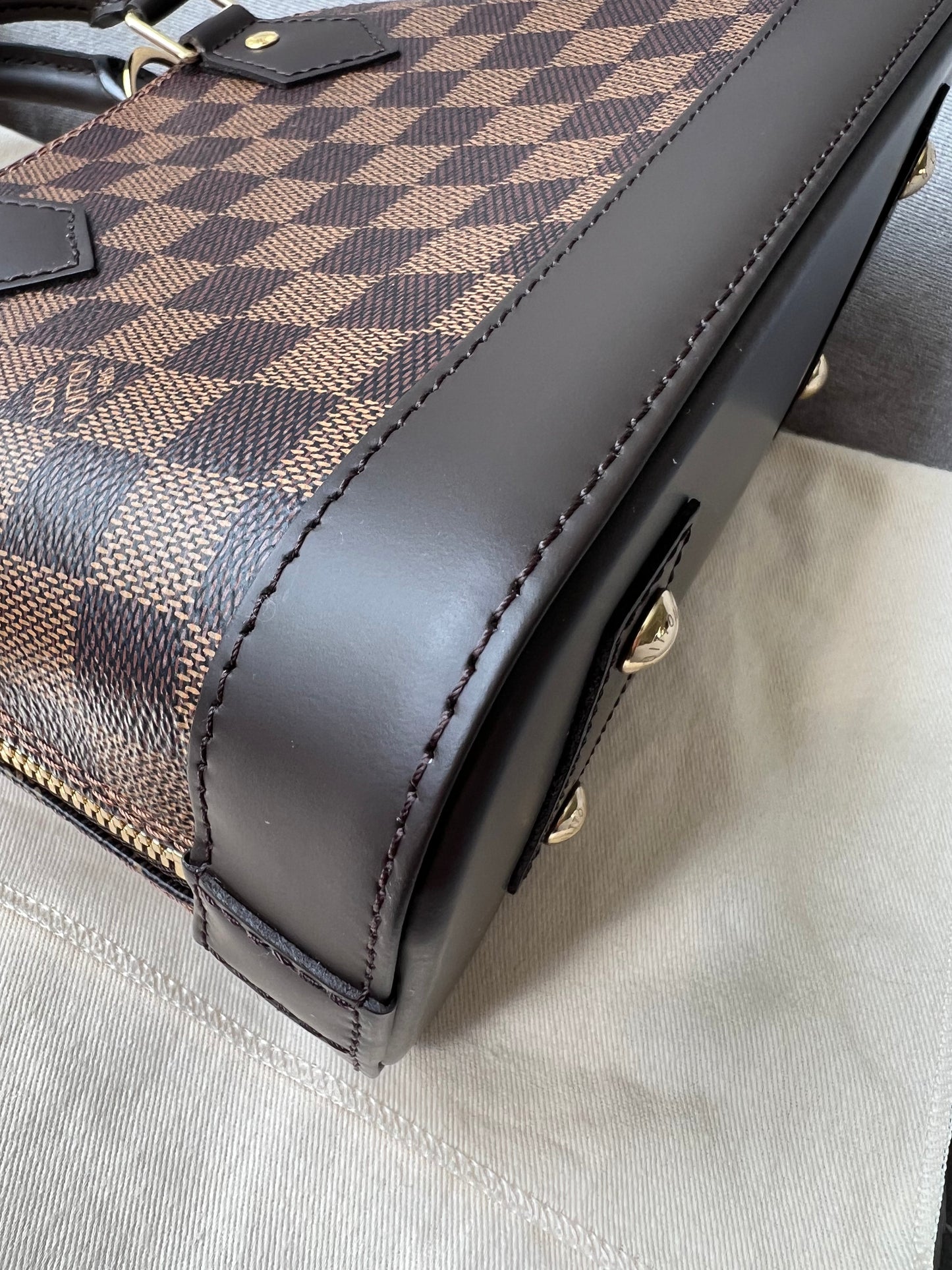 Louis Vuitton Alma BB Damier Ebene