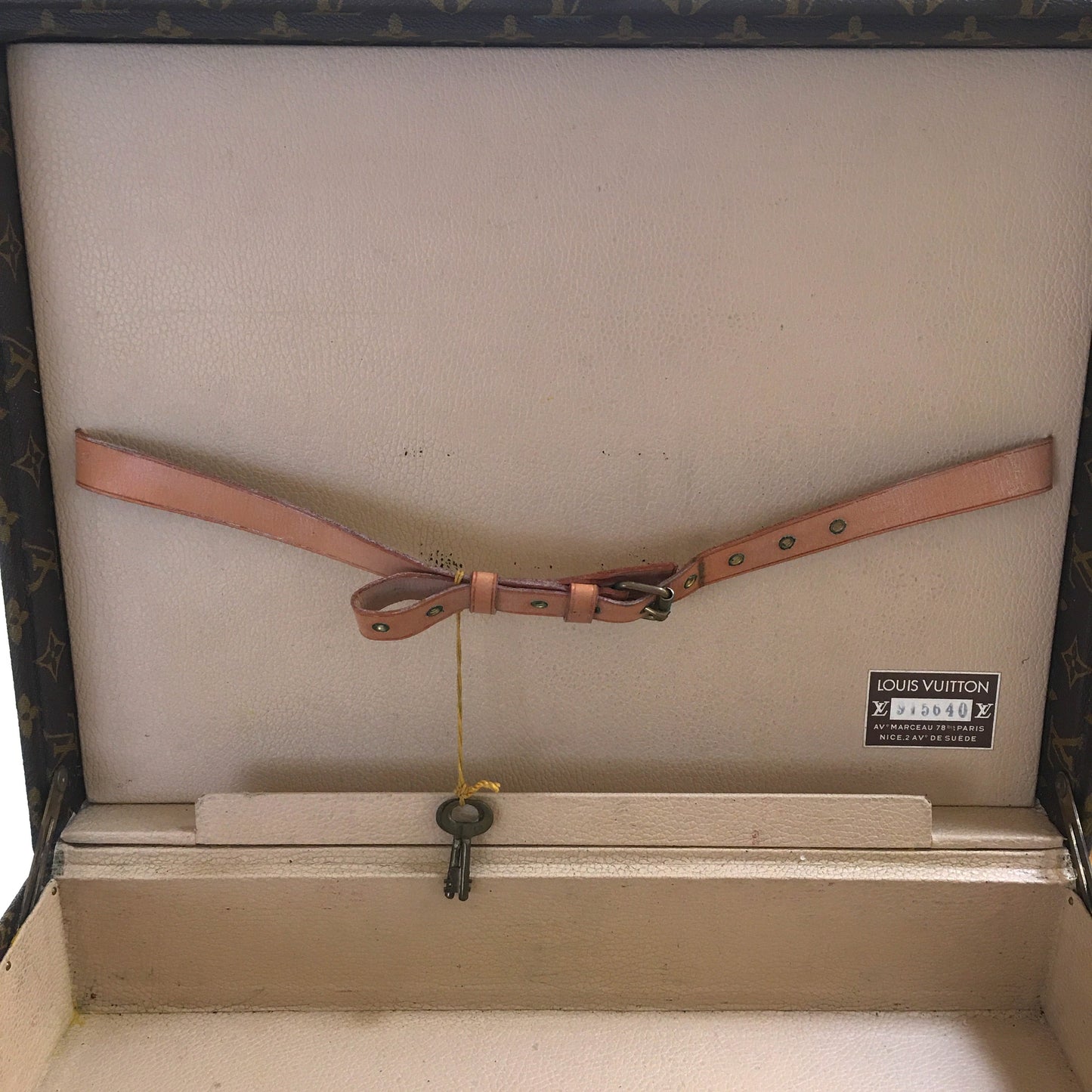 LOUIS VUITTON Cotteville Case Monogram Trunk