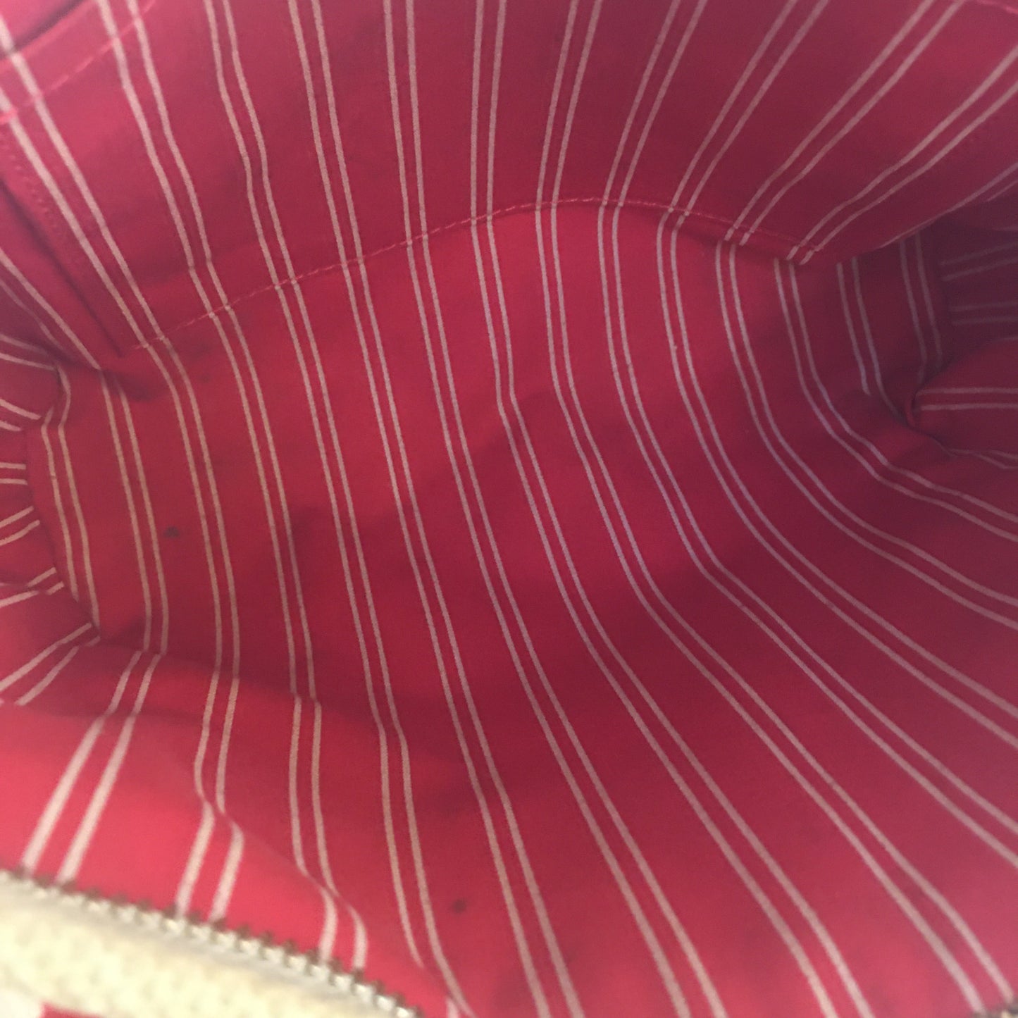 LOUIS VUITTON Handbag in Beige Fabric