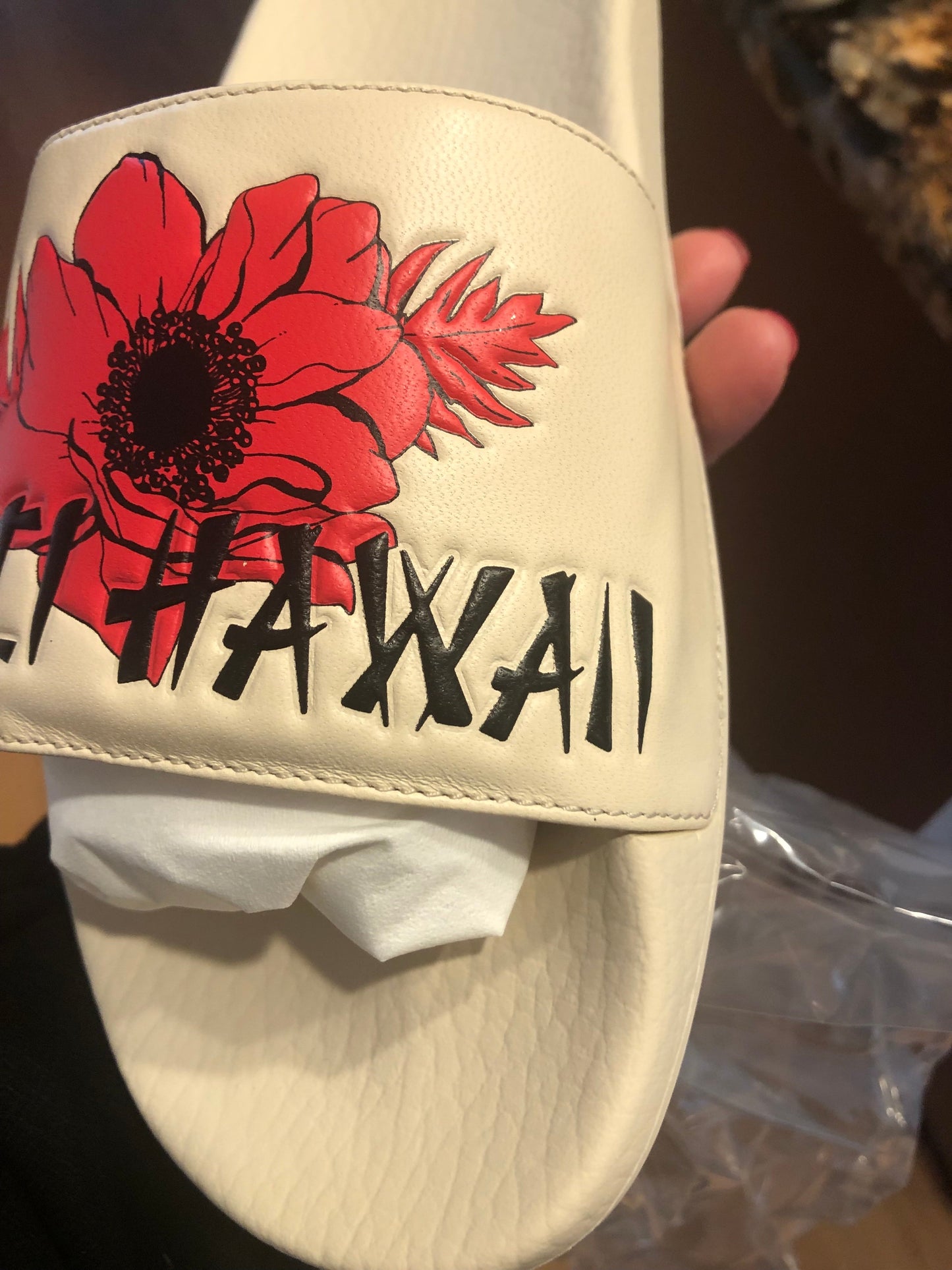 Gucci Hawaii Slides in White