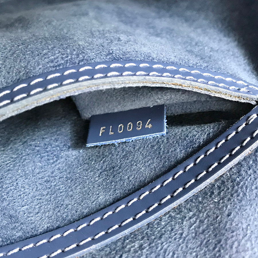 LOUIS VUITTON Handbag