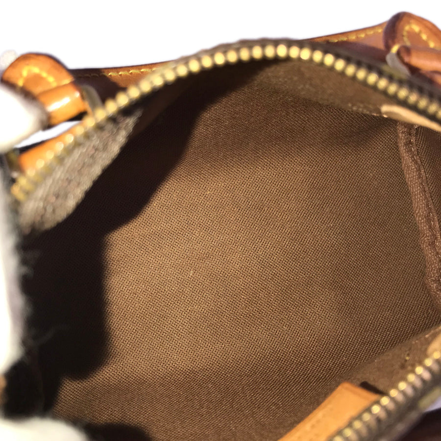 LOUIS VUITTON Handbag