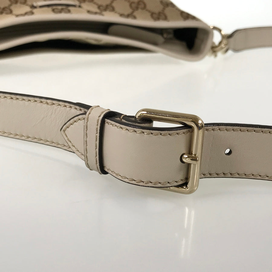 GUCCI GG Canvas 389924 Shoulder bag