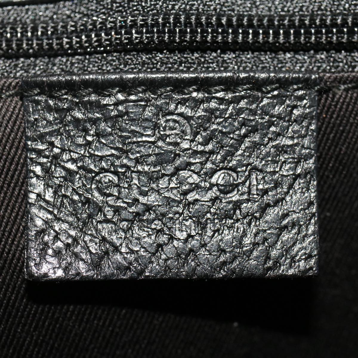 GUCCI GG Canvas Shoulder Bag Black 118012  ki3238