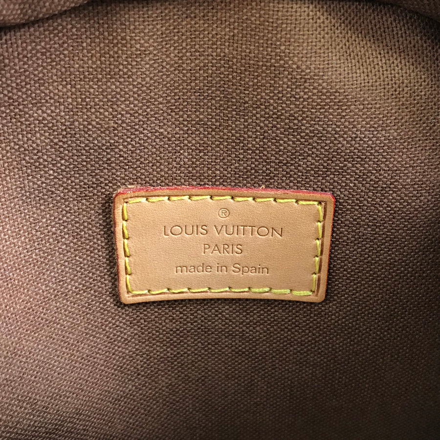 LOUIS VUITTON body bag
