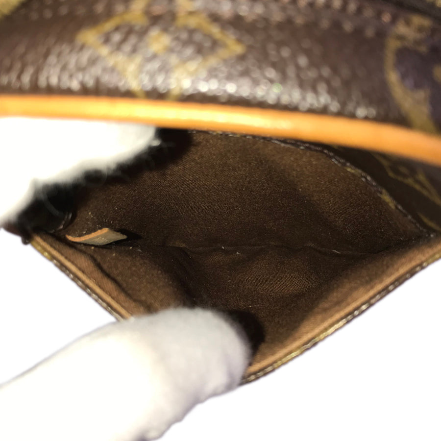 LOUIS VUITTON body bag