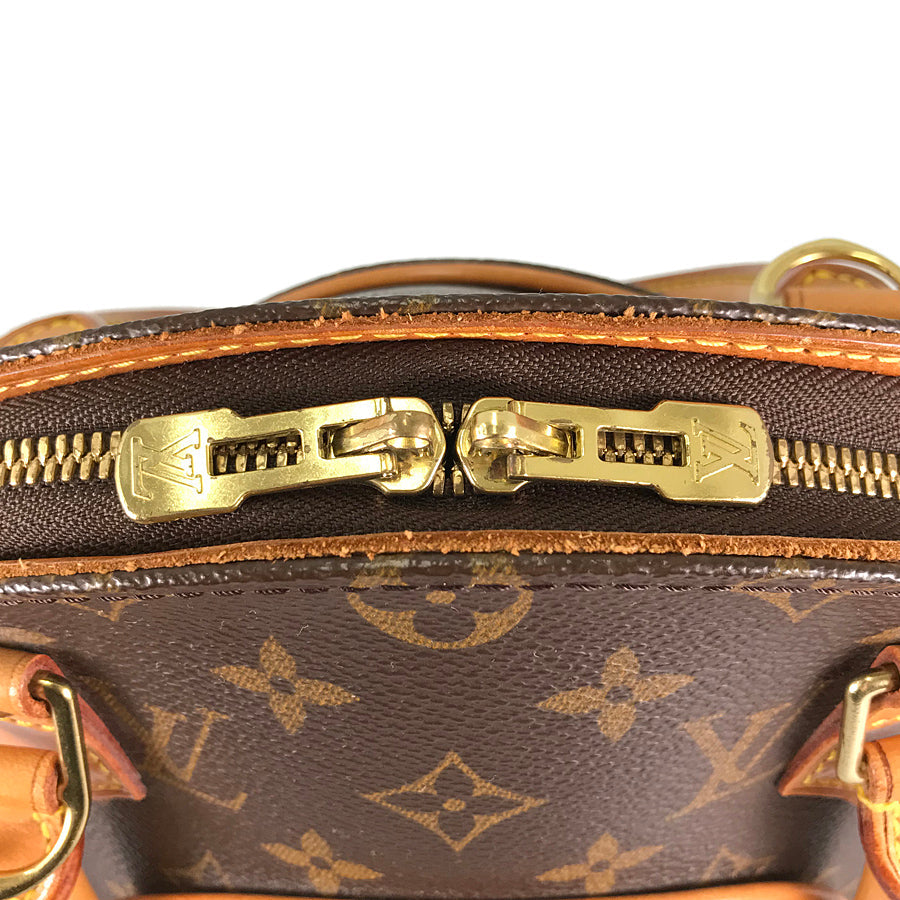 LOUIS VUITTON Handbag