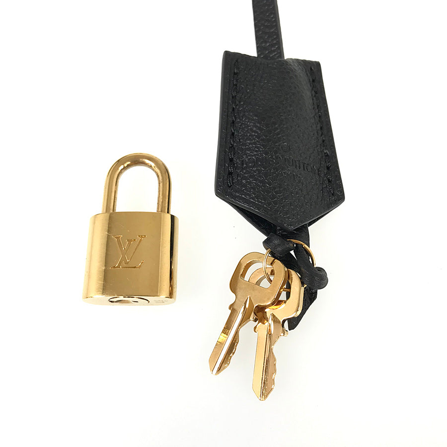 LOUIS VUITTON Handbag
