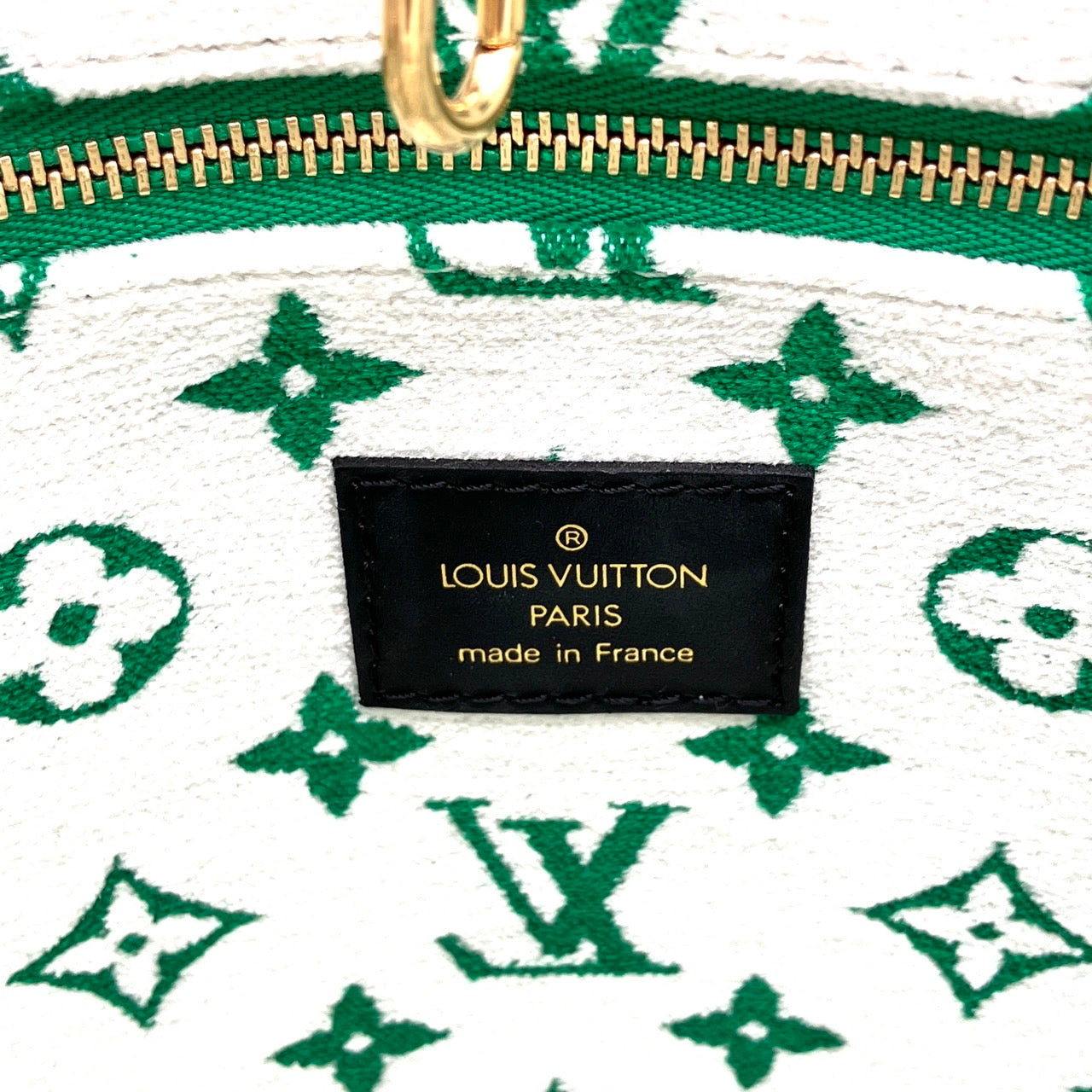 Louis Vuitton  ON THE GO PM RFID