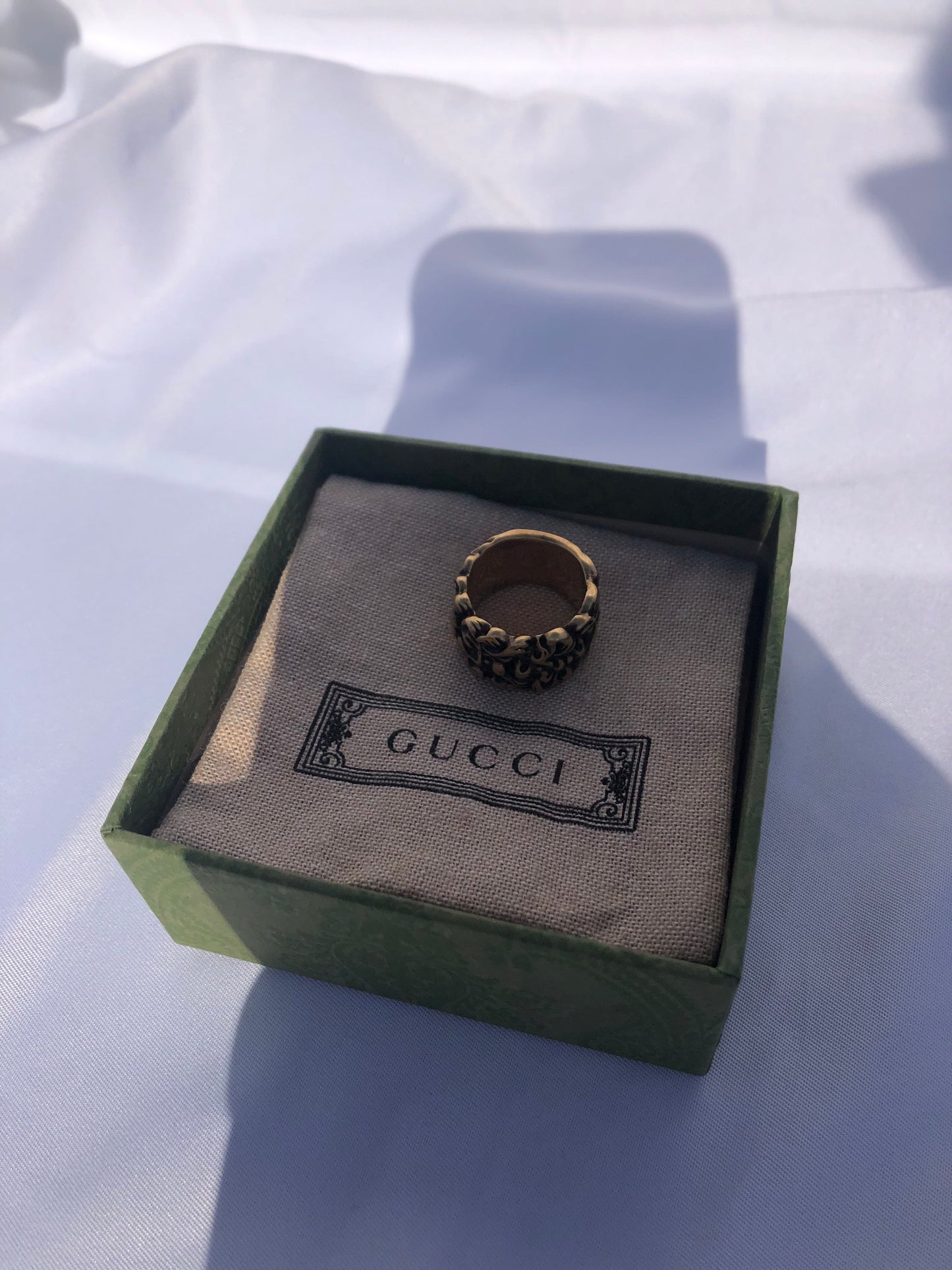 Gucci Lionhead Mane Ring in Antique Gold