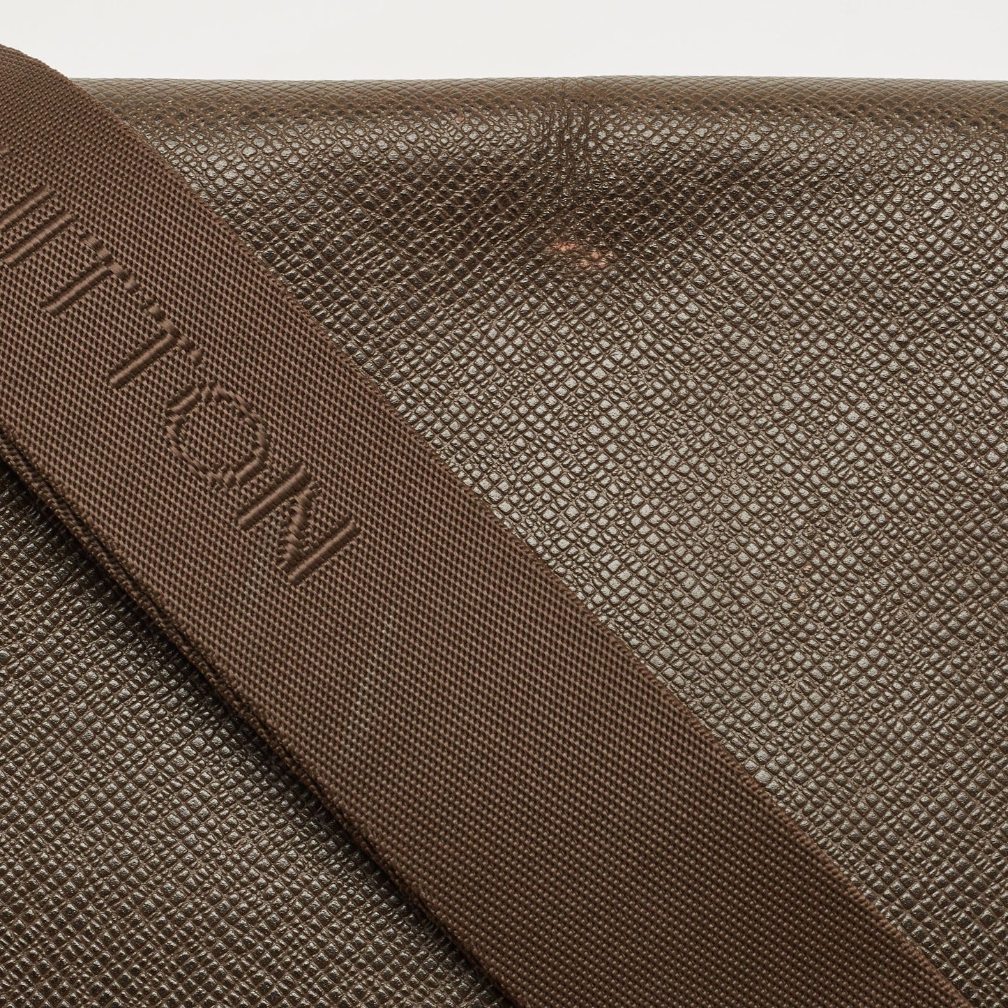 LOUIS VUITTON Black/Green Taiga Leather Dersou Messenger Bag