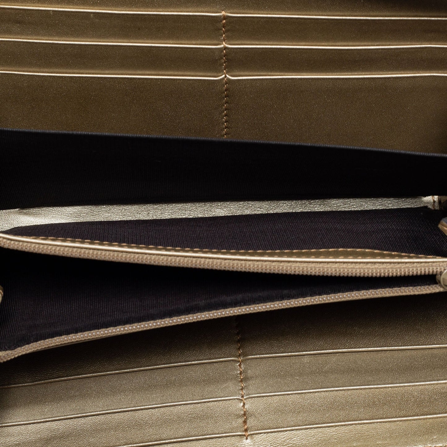 Gucci Metallic Beige Microguccissima Leather Bow  Zip Around Wallet