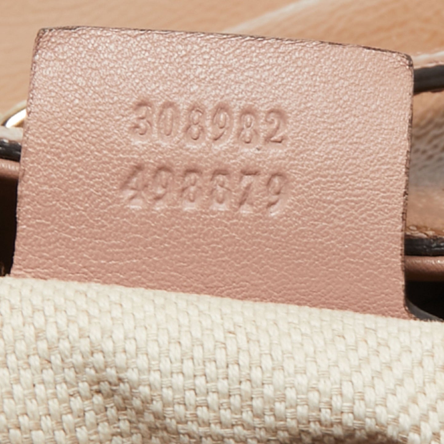 Gucci  Beige Patent Leather Medium Soho Chain Tote