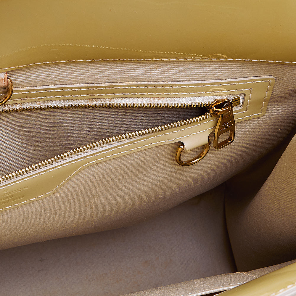Louis Vuitton Blanc Corail Monogram Vernis Catalina EW Bag