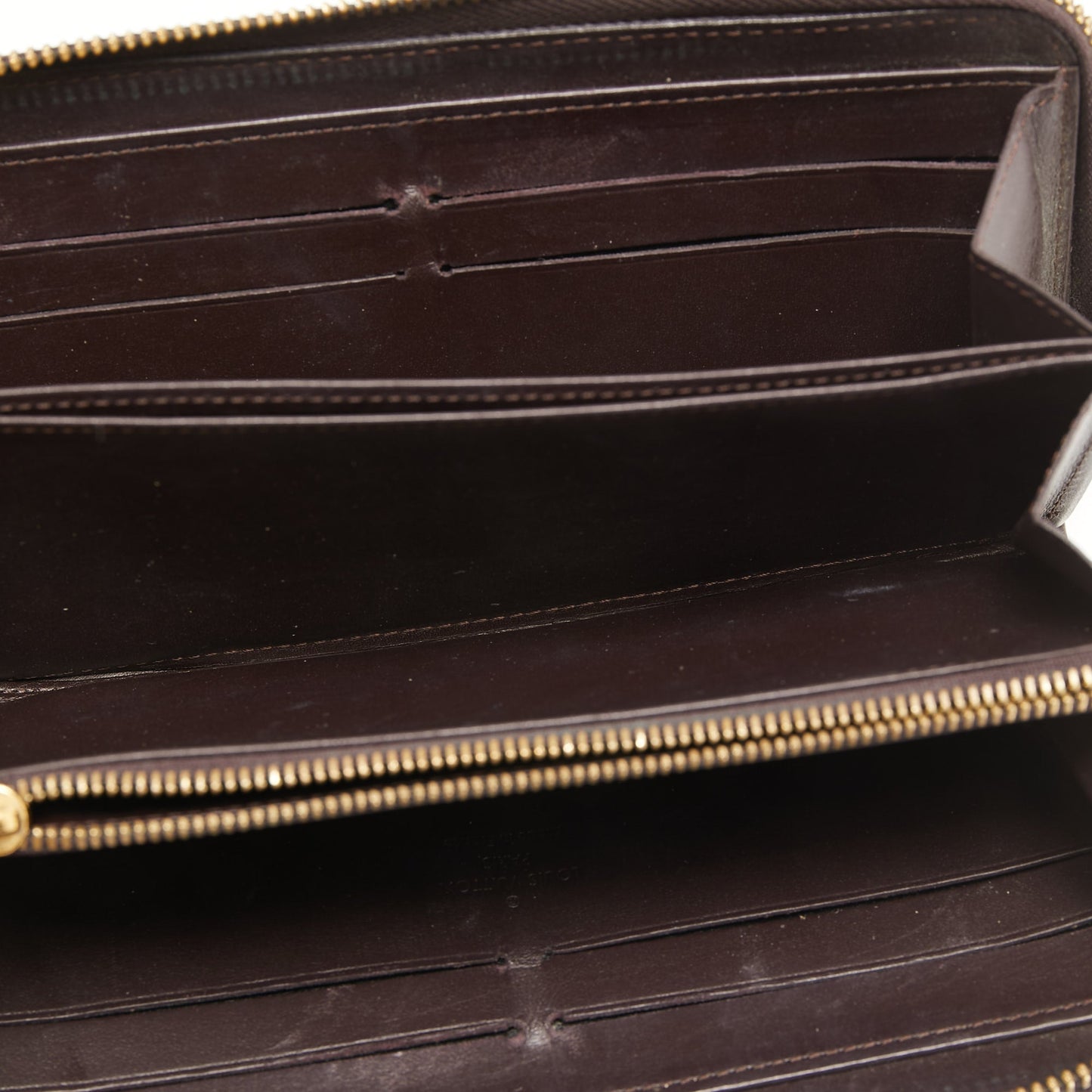 LOUIS VUITTON Amarante Monogram Vernis Zippy Wallet