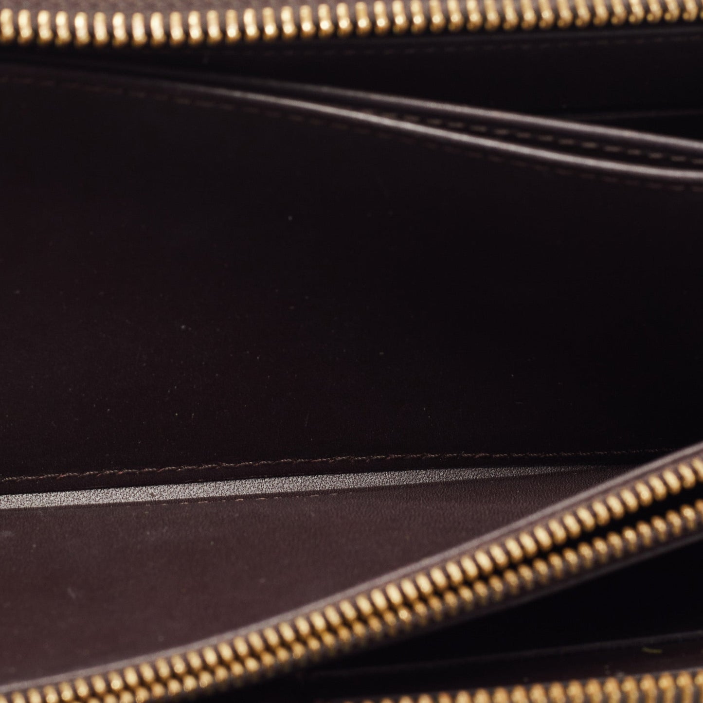 LOUIS VUITTON Amarante Monogram Vernis Zippy Wallet