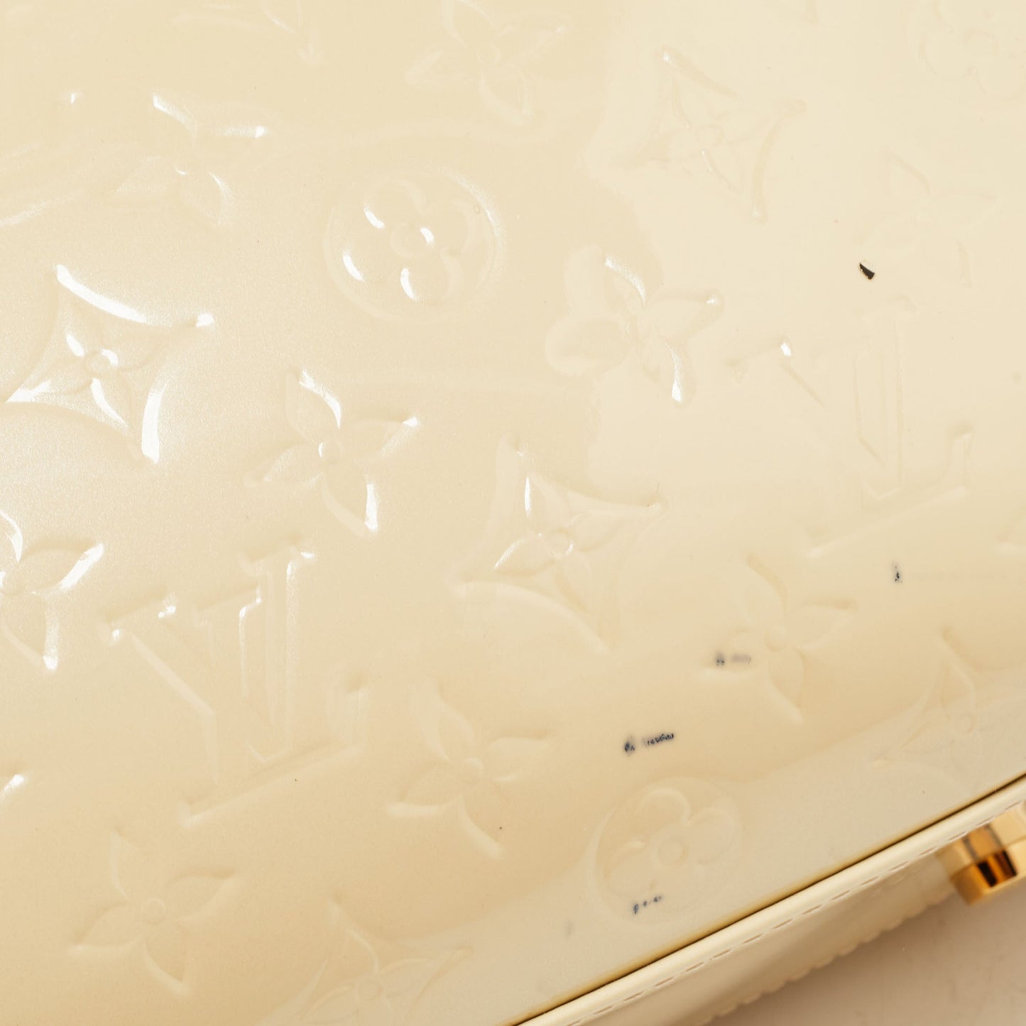 LOUIS VUITTON Blanc Corail Monogram Vernis Brea GM Bag