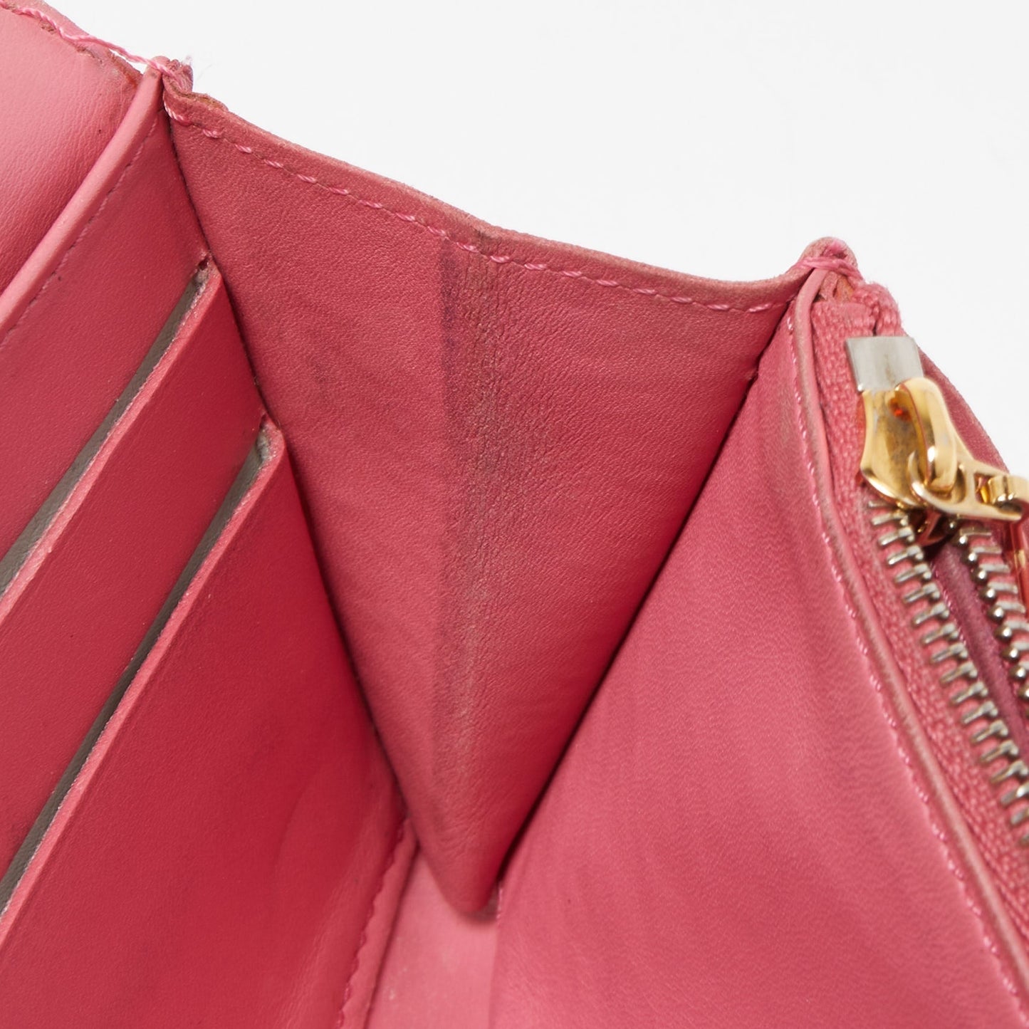 LOUIS VUITTON Framboise Monogram Vernis Sarah Wallet