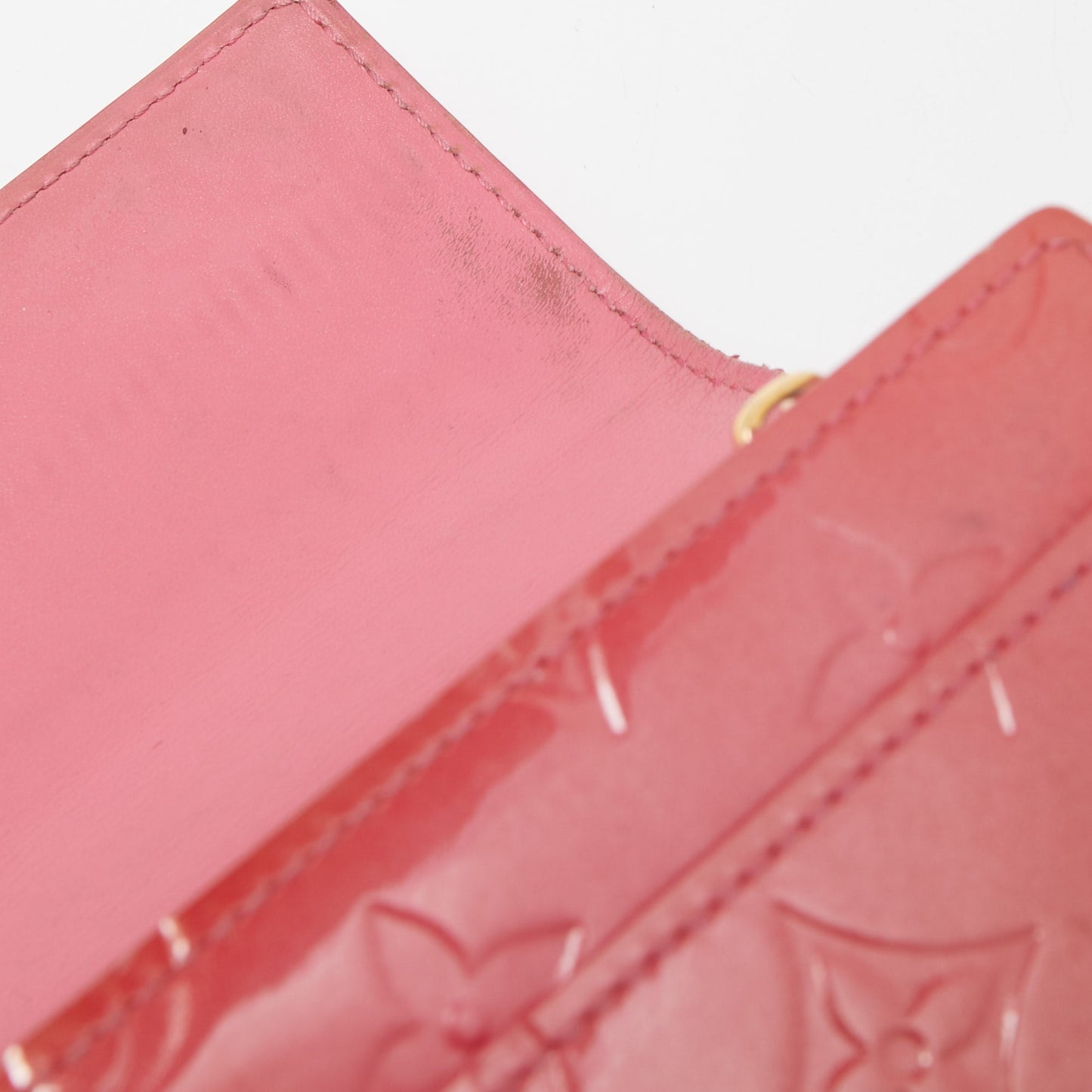 LOUIS VUITTON Framboise Monogram Vernis Sarah Wallet