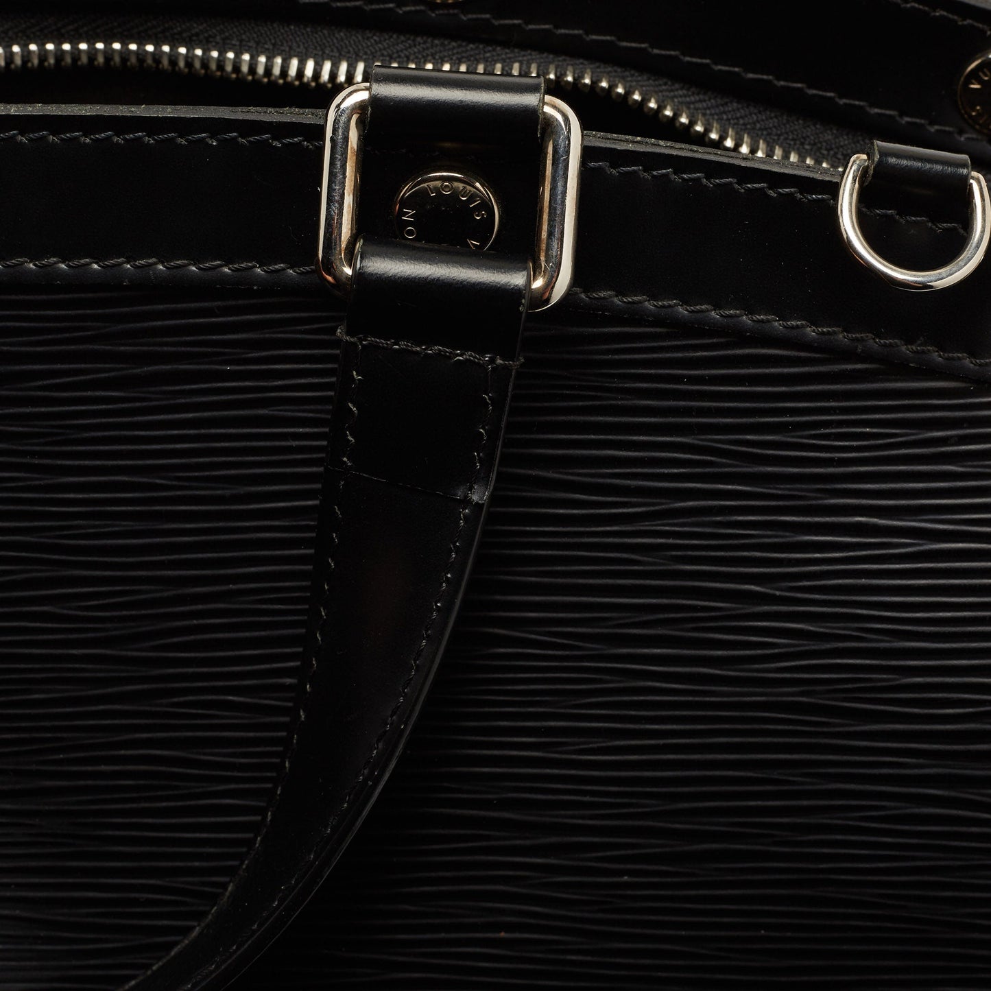 LOUIS VUITTON Black Epi Leather Brea GM Bag