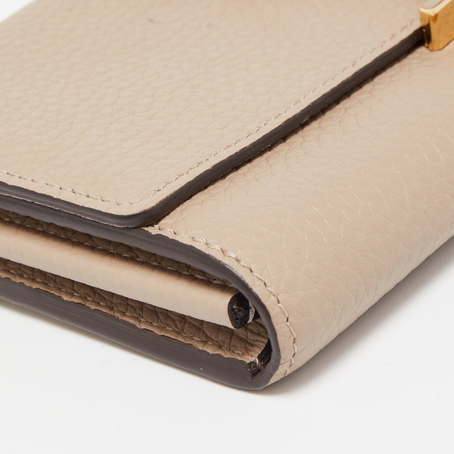 LOUIS VUITTON Galet Taurillion Leather Capucines Wallet